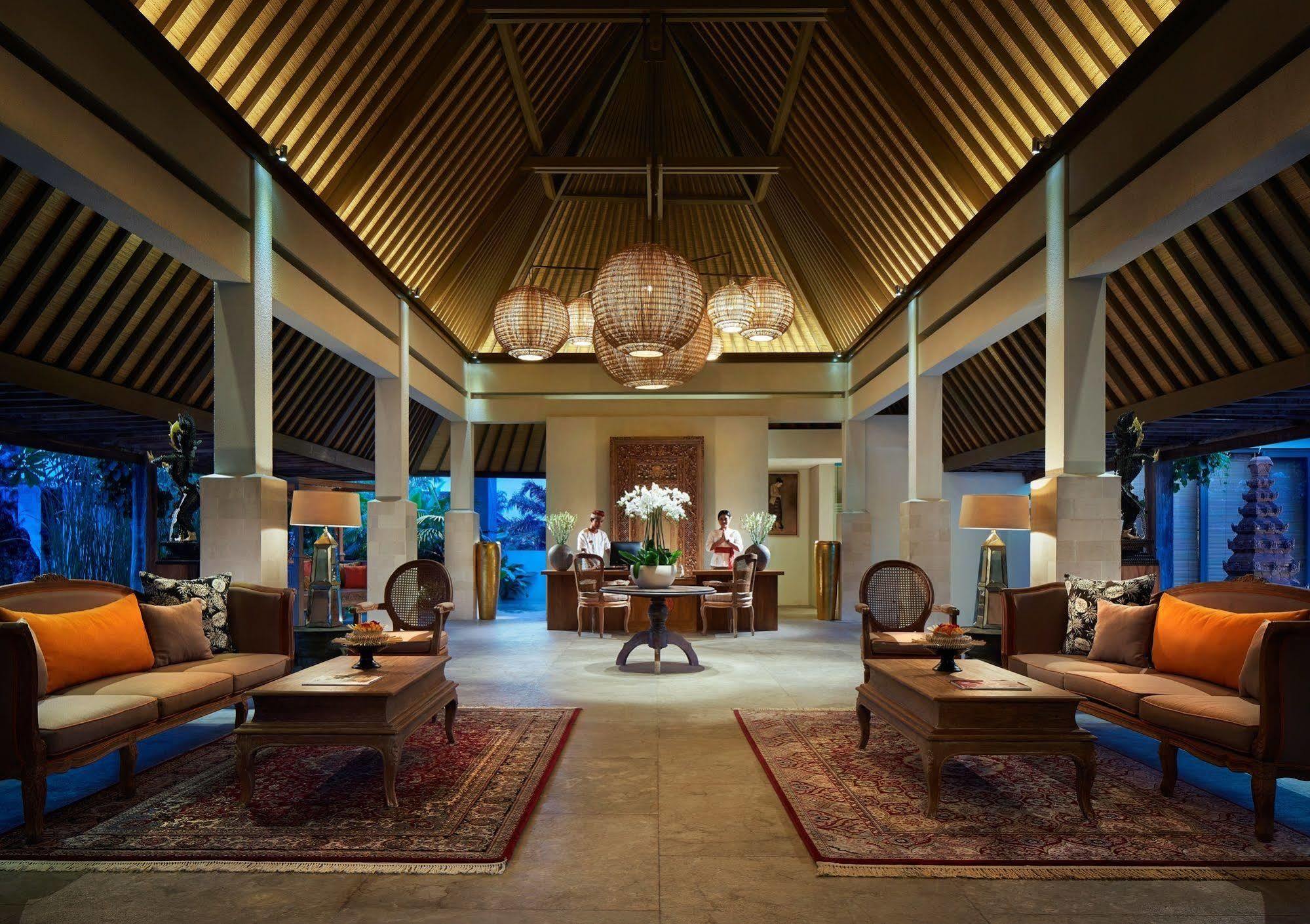 Goya Boutique Resort Ουμπούντ Εξωτερικό φωτογραφία The lobby of the Four Seasons Resort